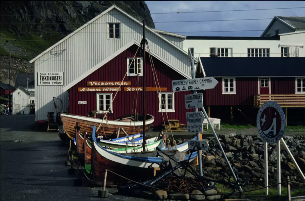 SLUTTEN: Å er Norges korteste stedsnavn og endepunkt for veien i Lofoten.