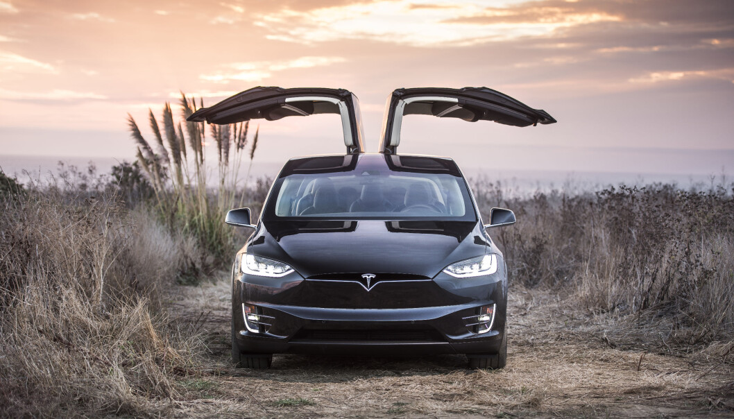 <strong>VINGESLEPP:</strong> Tesla hevder det ikke er noe feil med fjæringen på de aktuelle Model X (bildet) og S, men kaller likevel tilbake 30.000 eksemplarer for utbedring.a <strong>VINGESLEPP:</strong> Tesla hevder det ikke er noe feil med fjæringen på de aktuelle Model X (bildet) og S, men kaller likevel tilbake 30.000 eksemplarer for utbedring.a