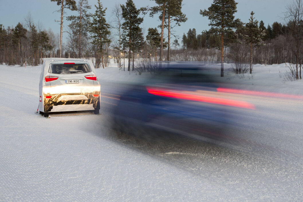 STYR UNNA: Veigrepet bør være topp når det plutselig er hindringer i veien! Sjekk karakterene for alle bilene i alle testkategoriene i den store vinterbiltesten. Foto: Pekka Nieminen STYR UNNA: Veigrepet bør være topp når det plutselig er hindringer i veien! Sjekk karakterene for alle bilene i alle testkategoriene i den store vinterbiltesten. Foto: Pekka Nieminen