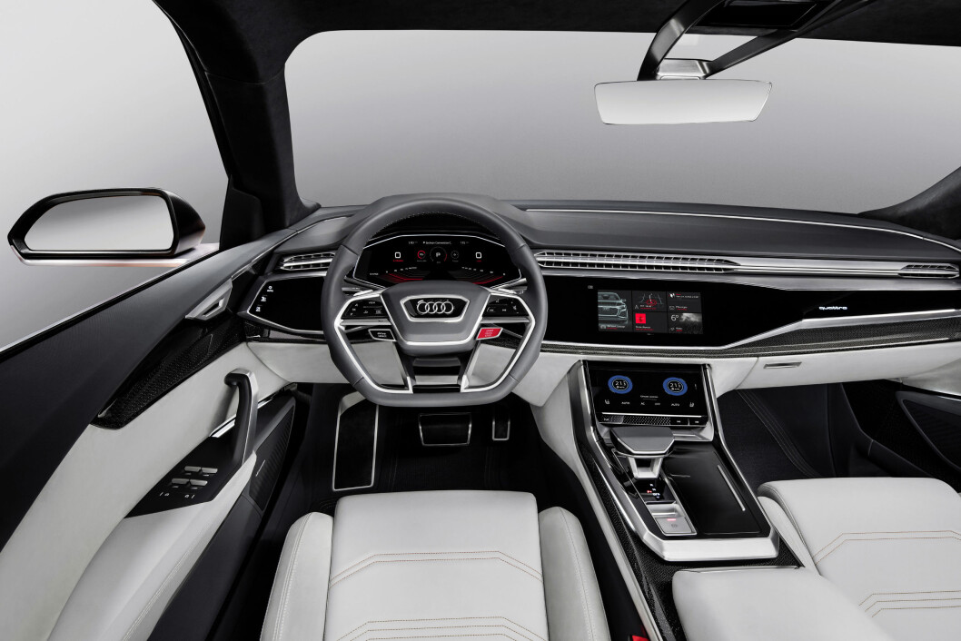 DEN NYE VINEN: Audi har spart på knappene i sin nye Q8. «Enkelhet er den nye luksusen», i følge Audi-reklamen. DEN NYE VINEN: Audi har spart på knappene i sin nye Q8. «Enkelhet er den nye luksusen», i følge Audi-reklamen.