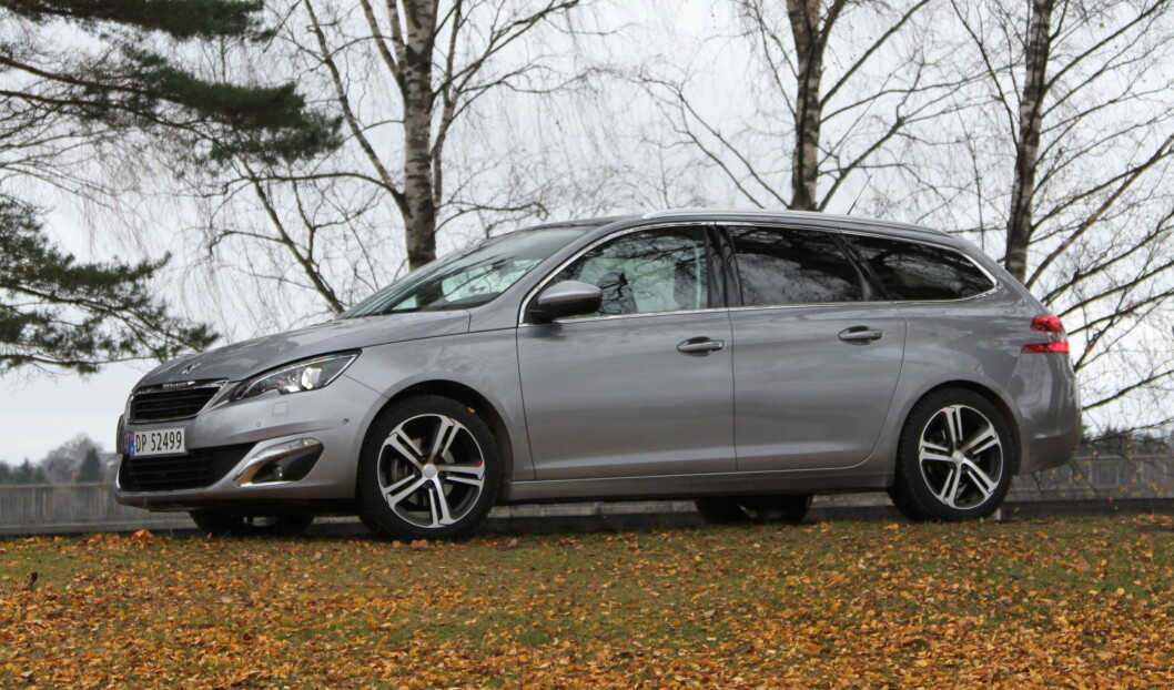 MYE FOR PENGENE: Peugeot 308 SW er blitt en av de største og mest komfortable bilene i den såkalte Golf-klassen. Foto: Rune Korsvoll MYE FOR PENGENE: Peugeot 308 SW er blitt en av de største og mest komfortable bilene i den såkalte Golf-klassen. Foto: Rune Korsvoll