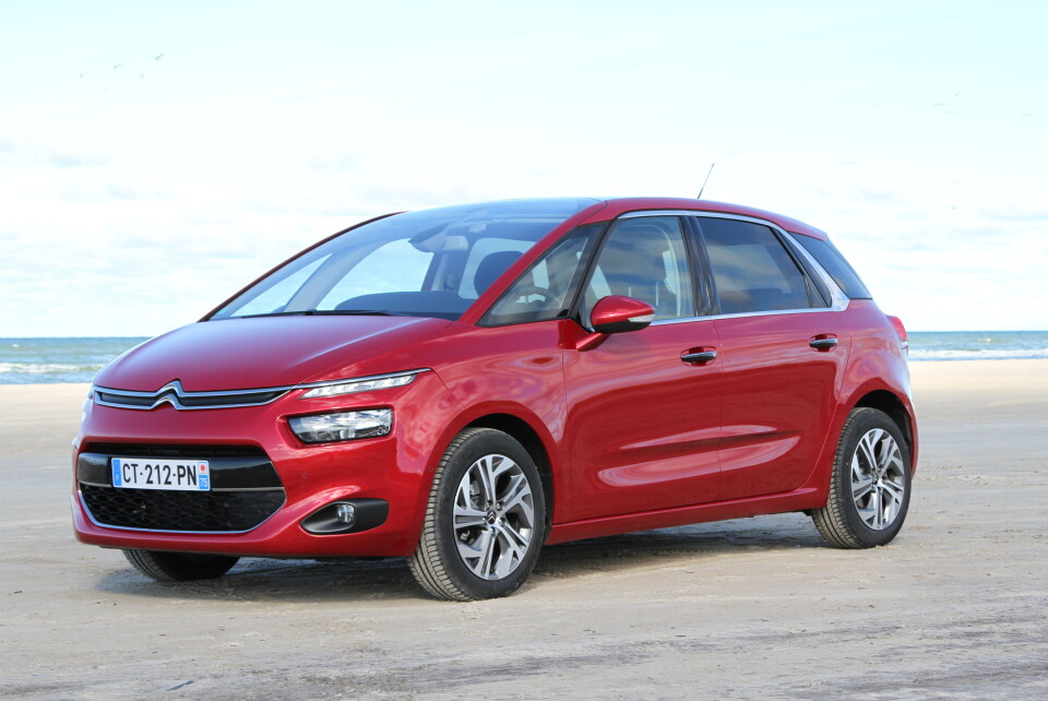 UTSEENDET AVSLØRER: Nye Citroën Grand C4 Picasso er ikke bare super-praktisk med veiegenskapene godt over på komfortsiden. Foto: Rune Korsvoll