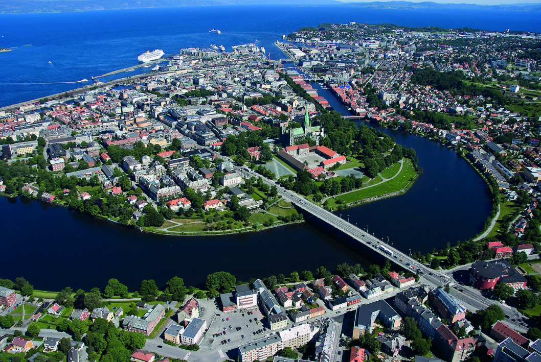 NASJONALSANG: Det var fra Sverresborg at Kong Sverre talte Roma midt imot! Foto: Wikipedia NASJONALSANG: Det var fra Sverresborg at Kong Sverre talte Roma midt imot! Foto: Wikipedia