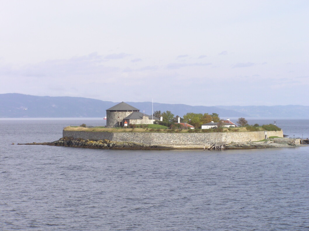 POPULÆRT: Munkholmen ligger en kort båtreise fra Trondheim sentrum. Foto: Wikipedia POPULÆRT: Munkholmen ligger en kort båtreise fra Trondheim sentrum. Foto: Wikipedia