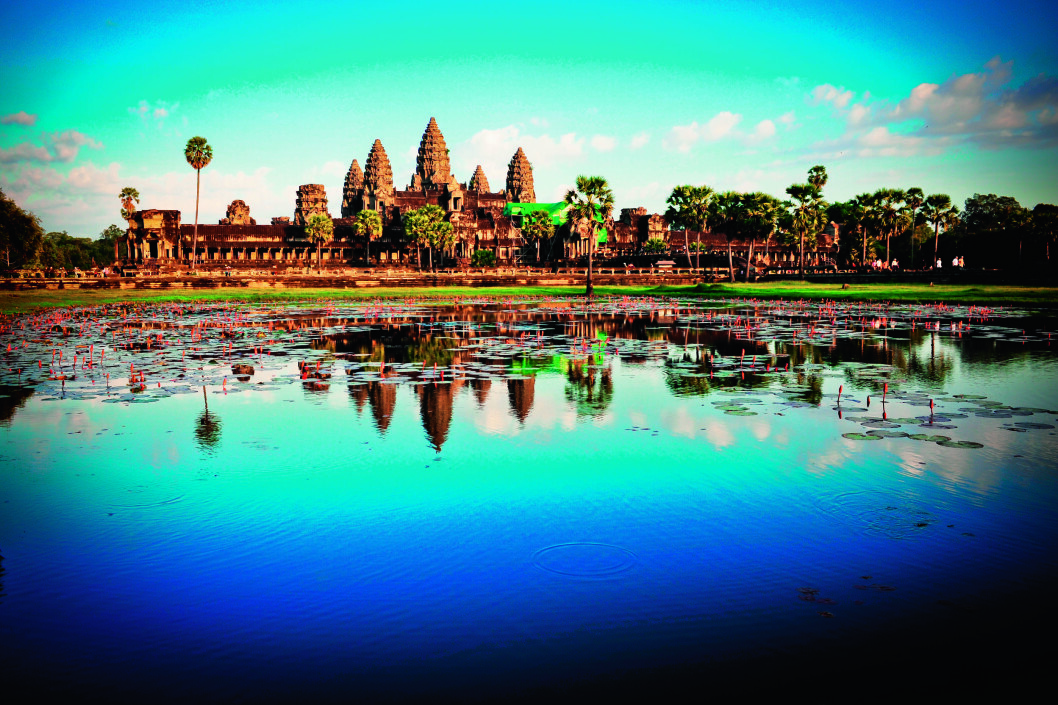 GAMLEBYEN: Angkor var sentrum for Khmerriket fra 802, men i 1431 ble byen forlatt og overvokst av jungelen. Først på slutten av 1800-tallet ble Angkor gjenoppdaget av franske arkeologer. GAMLEBYEN: Angkor var sentrum for Khmerriket fra 802, men i 1431 ble byen forlatt og overvokst av jungelen. Først på slutten av 1800-tallet ble Angkor gjenoppdaget av franske arkeologer.