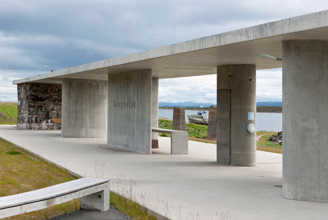 Rasteplassen Gornitak på Nasjonal turistveg Varanger, Europaveg 75 ved Varangerfjorden. Arkitekt: Margrete Friis. Landskapsarkitekt: Berg & Dyring. Foto: Jiri Havran / Statens vegvesen Rasteplassen Gornitak på Nasjonal turistveg Varanger, Europaveg 75 ved Varangerfjorden. Arkitekt: Margrete Friis. Landskapsarkitekt: Berg & Dyring. Foto: Jiri Havran / Statens vegvesen
