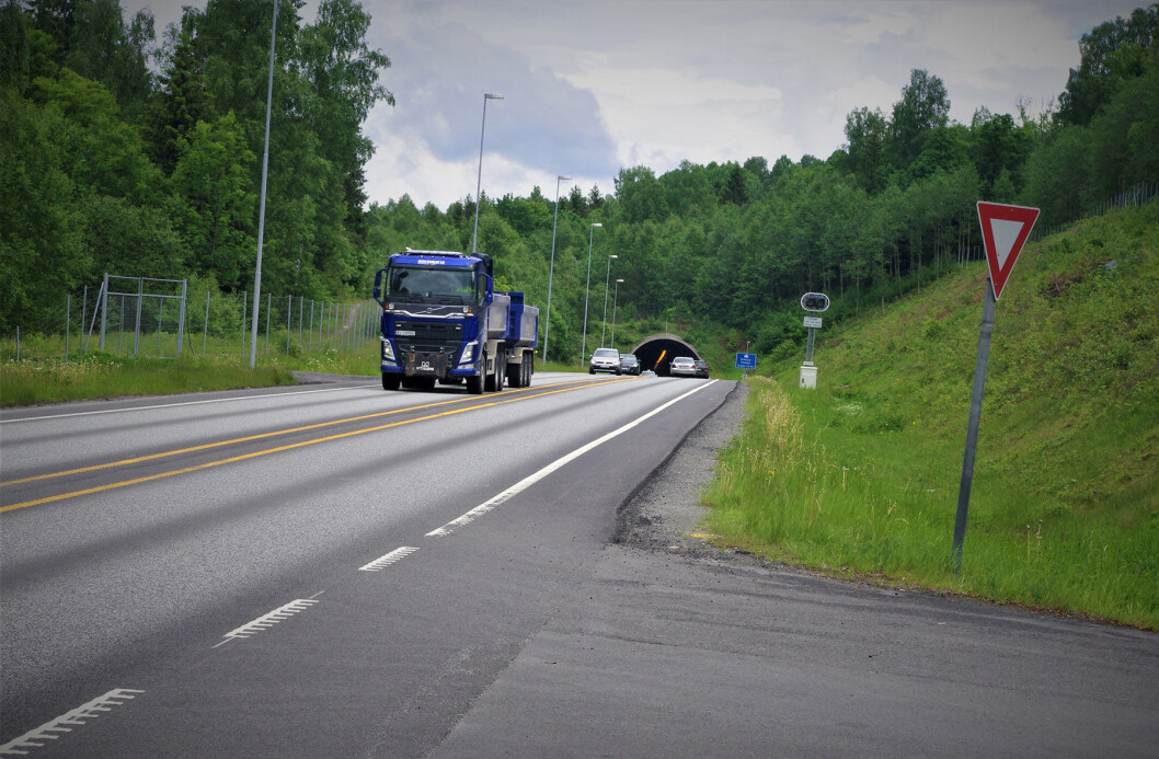 ETT LØP: På grunn av trafikkmengden og sikkerheten må Strømsåstunnelen utvides til to løp. Men det skjer trolig først på 2030-tallet. Foto: Geir Røed ETT LØP: På grunn av trafikkmengden og sikkerheten må Strømsåstunnelen utvides til to løp. Men det skjer trolig først på 2030-tallet. Foto: Geir Røed