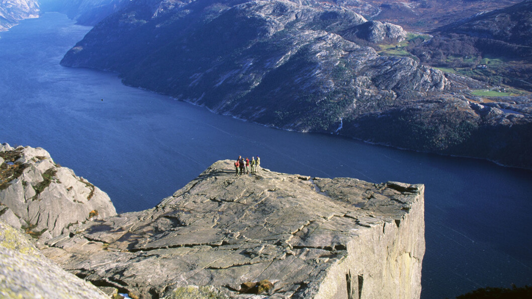 LANDEMERKE:. I 2011 ble Preikestolen kåret til et av verdens mest spektakulære utsiktspunkter. LANDEMERKE:. I 2011 ble Preikestolen kåret til et av verdens mest spektakulære utsiktspunkter.