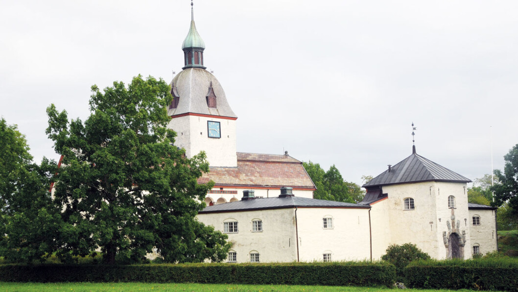 HISTORISK: Austrått slott ble bygget i 1656, men har mye eldre røtter. Fru Inger bodde på dette stedet, men slottet som står her i dag ble bygget av hennes oldebarn – etter hennes død. Foto: Per Roger Lauritzen HISTORISK: Austrått slott ble bygget i 1656, men har mye eldre røtter. Fru Inger bodde på dette stedet, men slottet som står her i dag ble bygget av hennes oldebarn – etter hennes død. Foto: Per Roger Lauritzen
