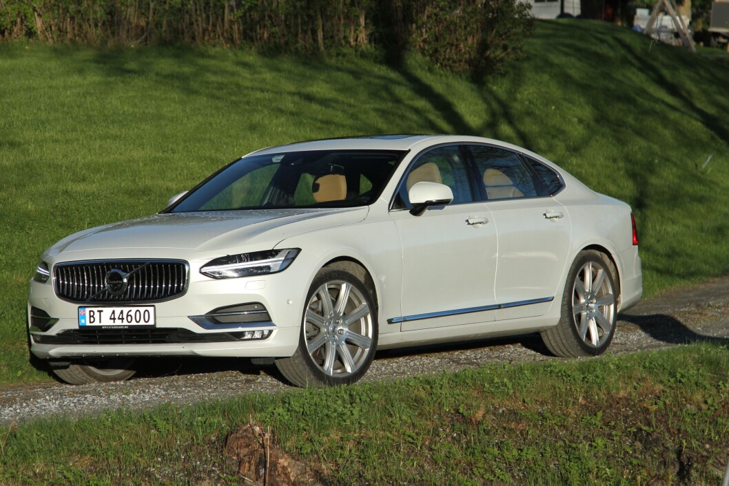 KRAFT OG ELEGANSE: Volvo S90 utstråler både kraft og eleganse på samme tid. Foto: Rune Korsvoll KRAFT OG ELEGANSE: Volvo S90 utstråler både kraft og eleganse på samme tid. Foto: Rune Korsvoll