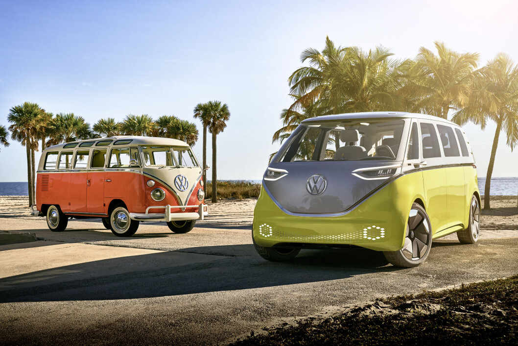 HIPPIE-BUSS: VW-ledelsen har gitt grønt lys for å starte produksjon av en elektrisk microbuss, som har klare designtrekk fra den såkalte hippie-bussen fabrikken bygde på 60-tallet. HIPPIE-BUSS: VW-ledelsen har gitt grønt lys for å starte produksjon av en elektrisk microbuss, som har klare designtrekk fra den såkalte hippie-bussen fabrikken bygde på 60-tallet.