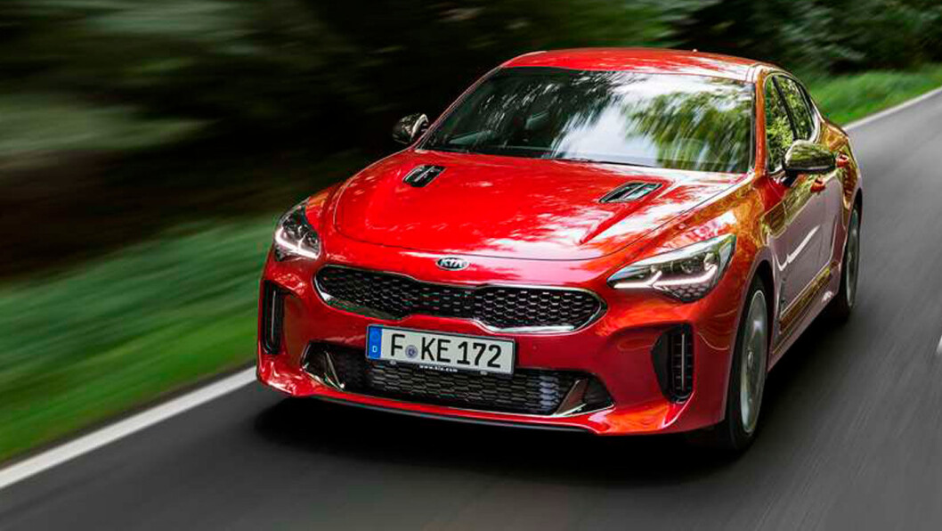 MINST-SELGER: Stinger er Kias barskeste, men også dyreste bil så langt. Målet er å selge 50 biler i året i Norge. Foto: Kia staff photographer MINST-SELGER: Stinger er Kias barskeste, men også dyreste bil så langt. Målet er å selge 50 biler i året i Norge. Foto: Kia staff photographer