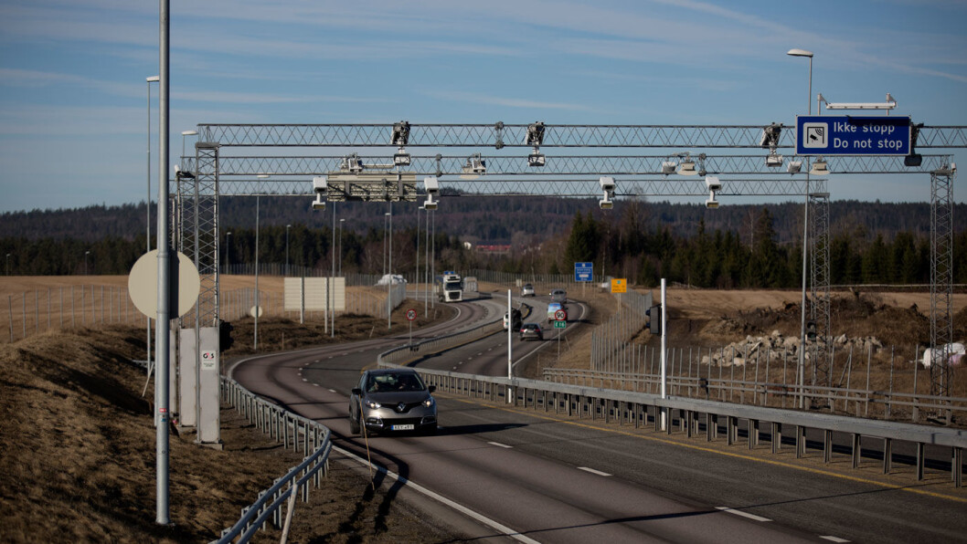 BOM STOPP: Bompengebelastningen stiger for norske bilister i tråd med økt veibygging, selv om dette bomanlegget ved Nybakk nå er tatt ned. Foto: Espen Røst BOM STOPP: Bompengebelastningen stiger for norske bilister i tråd med økt veibygging, selv om dette bomanlegget ved Nybakk nå er tatt ned. Foto: Espen Røst