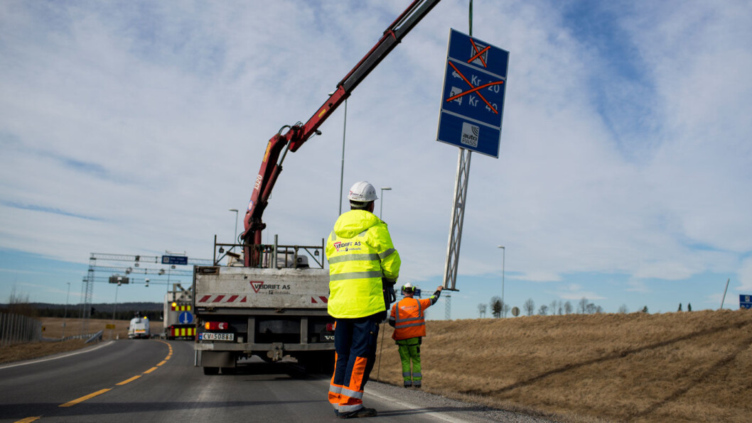 FJERNES? De rødgrønne vil ha utredet et system for veiprising som kan fjerne dagens bompenger. Foto: Espen Røst FJERNES? De rødgrønne vil ha utredet et system for veiprising som kan fjerne dagens bompenger. Foto: Espen Røst