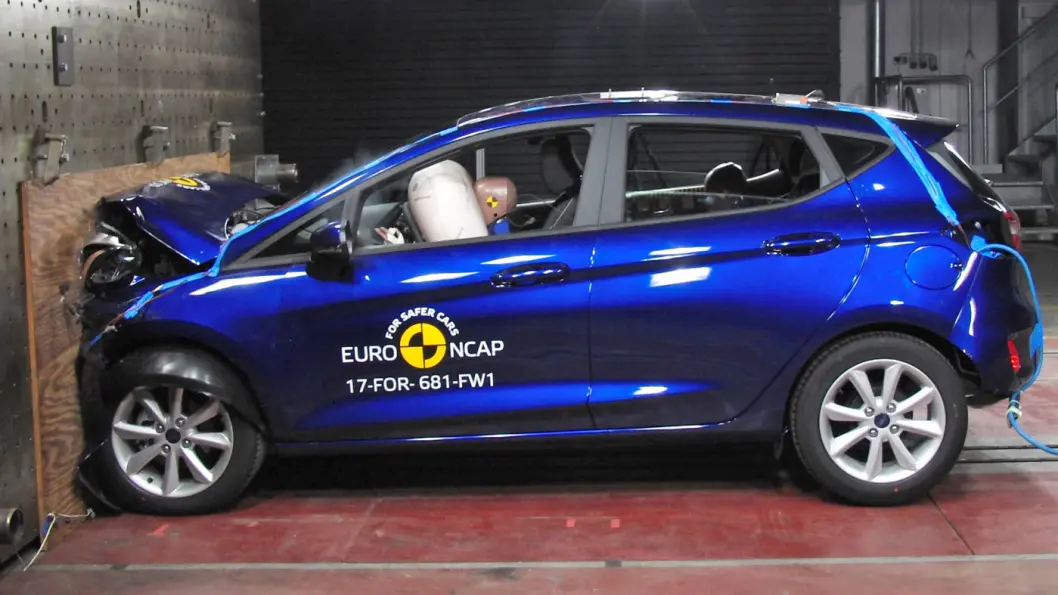 TOPP: Ford Fiesta er den andre småbilen etter Seat Ibiza som har fått toppscore hos Euro NCAP TOPP: Ford Fiesta er den andre småbilen etter Seat Ibiza som har fått toppscore hos Euro NCAP