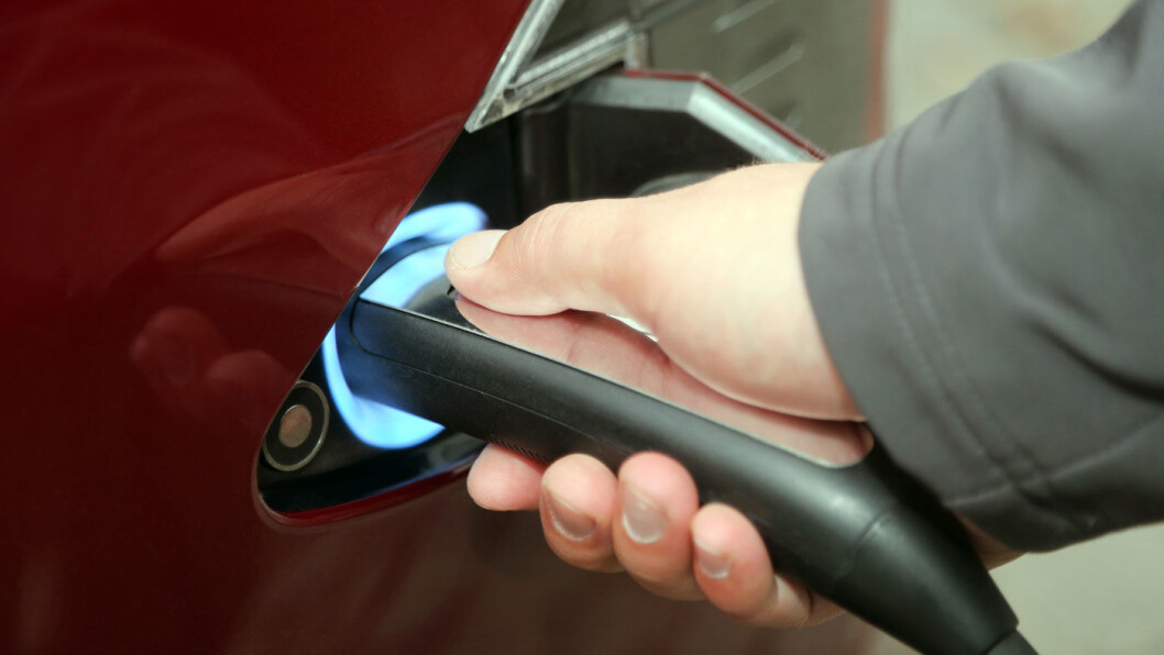 70 ER BRA: En batteriekspert anbefaler å lade Tesla-bilene, som denne Model S-utgaven, til rundt 70 prosent på daglig basis Foto: Tesla 70 ER BRA: En batteriekspert anbefaler å lade Tesla-bilene, som denne Model S-utgaven, til rundt 70 prosent på daglig basis Foto: Tesla
