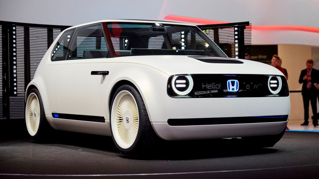 SATSER ELEKTRISK: Lille Urban EV blir Hondas første helelektriske bil når den kommer i 2019. Foto: Peter Raaum SATSER ELEKTRISK: Lille Urban EV blir Hondas første helelektriske bil når den kommer i 2019. Foto: Peter Raaum