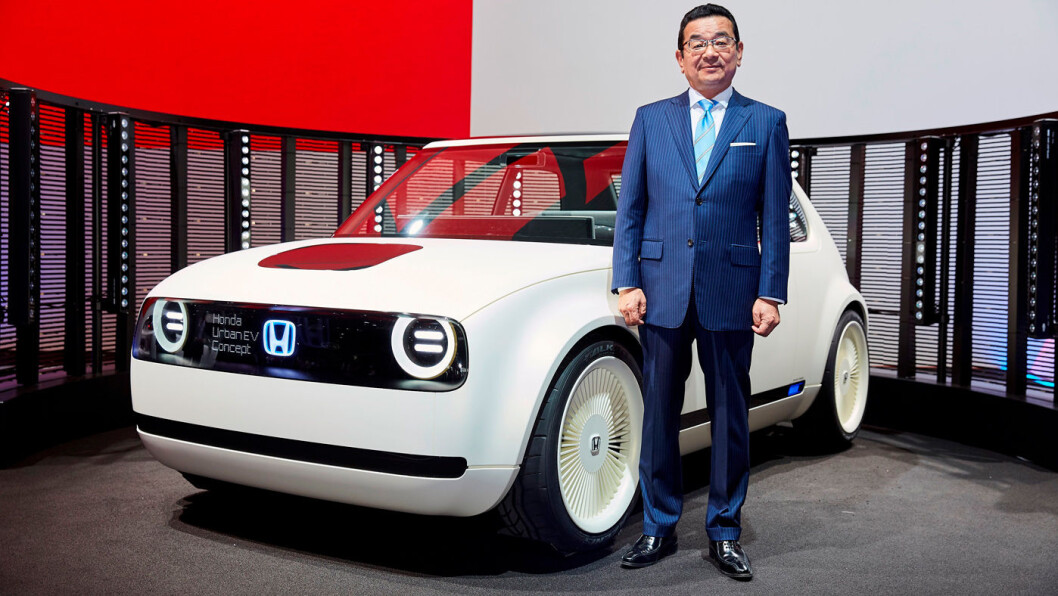 ELEKTRISK: Bykonseptet Urban EV og Honda-sjef Takahiro Hachigo. ELEKTRISK: Bykonseptet Urban EV og Honda-sjef Takahiro Hachigo.