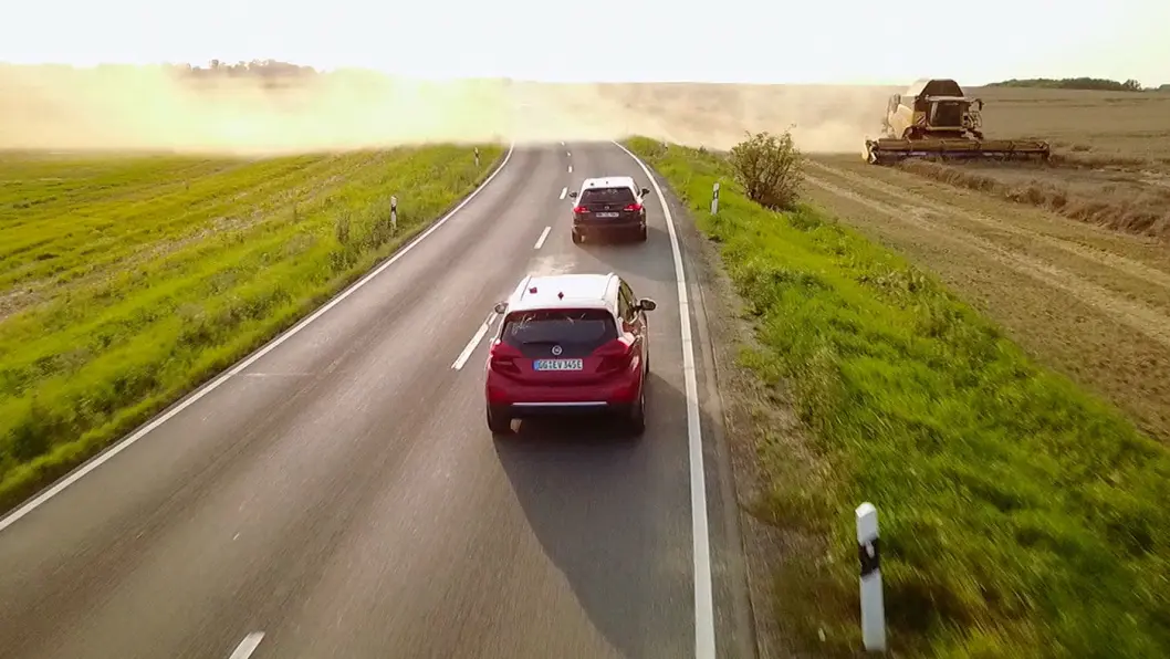 FØRSTEMANN: Det gikk ikke i rasende med TV-teamet i deres Ampera-e på tyske landeveier. 75 mil tok 25 og en halv time. FØRSTEMANN: Det gikk ikke i rasende med TV-teamet i deres Ampera-e på tyske landeveier. 75 mil tok 25 og en halv time.