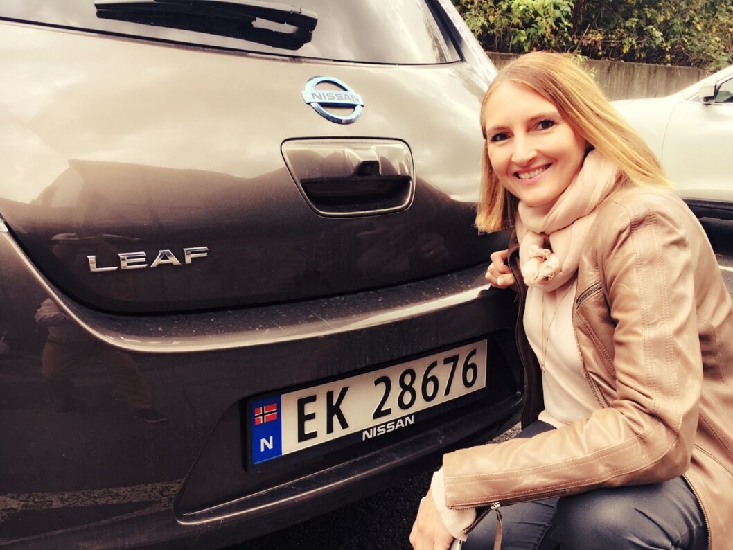MEST POPULÆR: Den offisielle statistikken har VW e-Golf på topp som den mest populære elbilen. Tar vi med nesten nye bruktimporterte biler er det solgt enda flere Nissan Leaf, fastslår kommunikasjonssjef i Nissan Nordic, Marina Maneas Bakkum. MEST POPULÆR: Den offisielle statistikken har VW e-Golf på topp som den mest populære elbilen. Tar vi med nesten nye bruktimporterte biler er det solgt enda flere Nissan Leaf, fastslår kommunikasjonssjef i Nissan Nordic, Marina Maneas Bakkum.