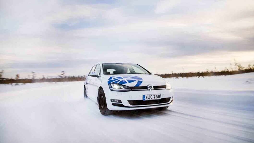 TESTVINNER: Hankooks piggdekk er raskeste på manøverbane på i Motors store dekktest. Foto: Lasse Allard TESTVINNER: Hankooks piggdekk er raskeste på manøverbane på i Motors store dekktest. Foto: Lasse Allard