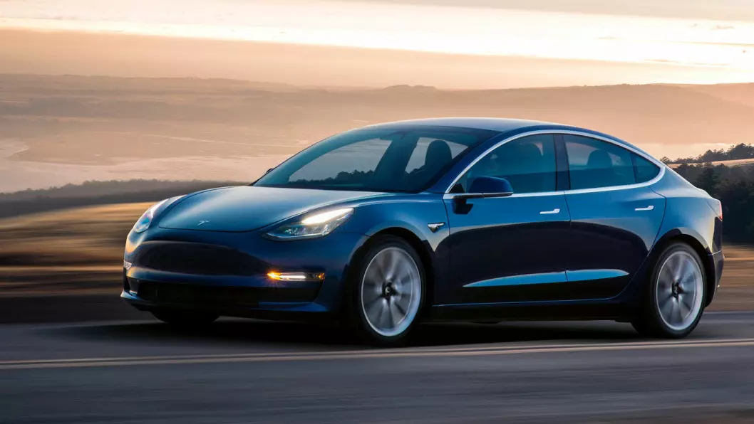 ETTERTRAKTET: Til sommeren kommer de første utgavene av Model 3, Teslas folkebil, på norske veier.