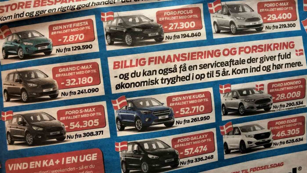 HEFTIG ANNONSERING: Etter at den nye avgiften trådte i kraft i oktober har bilforretningene annonsert heftig. Her er annonsen til en bilforhandler på Nord-Jylland. Foto: Geir Røed HEFTIG ANNONSERING: Etter at den nye avgiften trådte i kraft i oktober har bilforretningene annonsert heftig. Her er annonsen til en bilforhandler på Nord-Jylland. Foto: Geir Røed