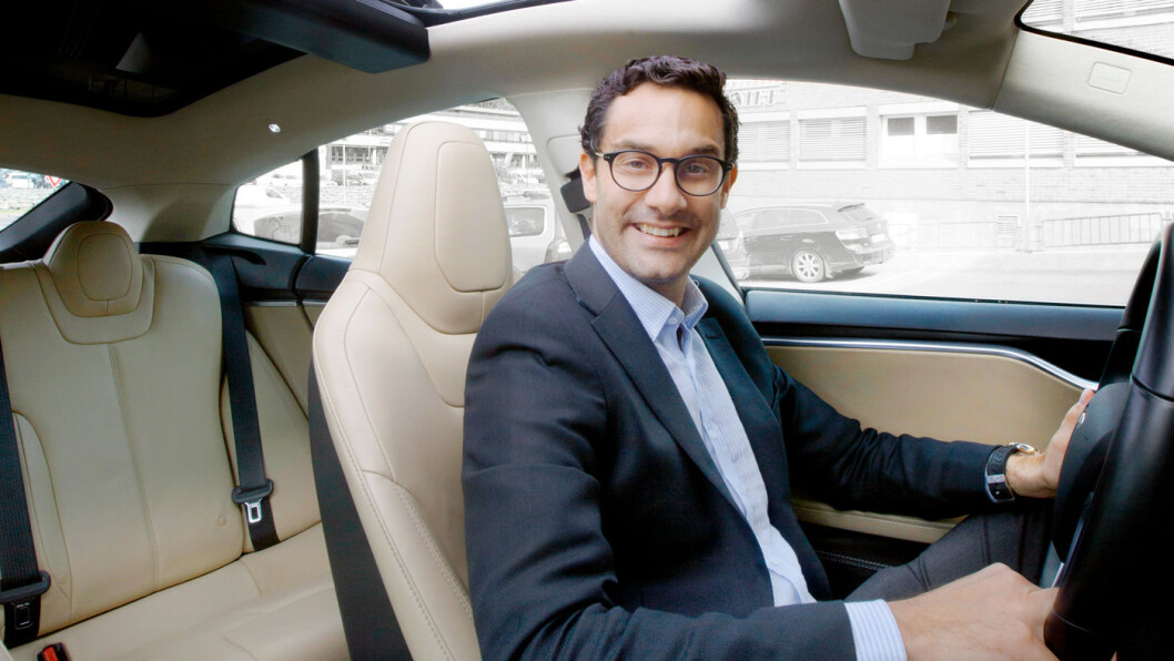 TOK SJANSEN: Da Nicolas Weiss-Andersen bestilte sin Tesla på nett var merkevaren relativt ukjent. Han visste lite om produktkvaliteten og fikk ikke muligheten til en prøvetur. Foto: Nina Ruud TOK SJANSEN: Da Nicolas Weiss-Andersen bestilte sin Tesla på nett var merkevaren relativt ukjent. Han visste lite om produktkvaliteten og fikk ikke muligheten til en prøvetur. Foto: Nina Ruud