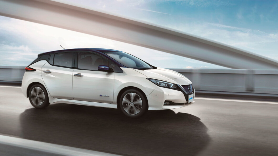 BESTSELGER: Japanerne tar imot nye Nissan Leaf med åpne armer, selv om de ikke nyter godt av elbil-fordeler som kan mål seg med de norske. Foto: Nissan BESTSELGER: Japanerne tar imot nye Nissan Leaf med åpne armer, selv om de ikke nyter godt av elbil-fordeler som kan mål seg med de norske. Foto: Nissan