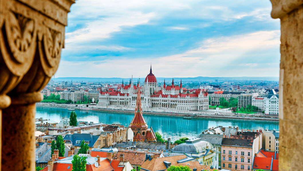 BUDAPEST: Vi tar en pause fra sykkelsetet og opplever Ungarns hovedstad, Donaus dronning, i eget tempo. BUDAPEST: Vi tar en pause fra sykkelsetet og opplever Ungarns hovedstad, Donaus dronning, i eget tempo.