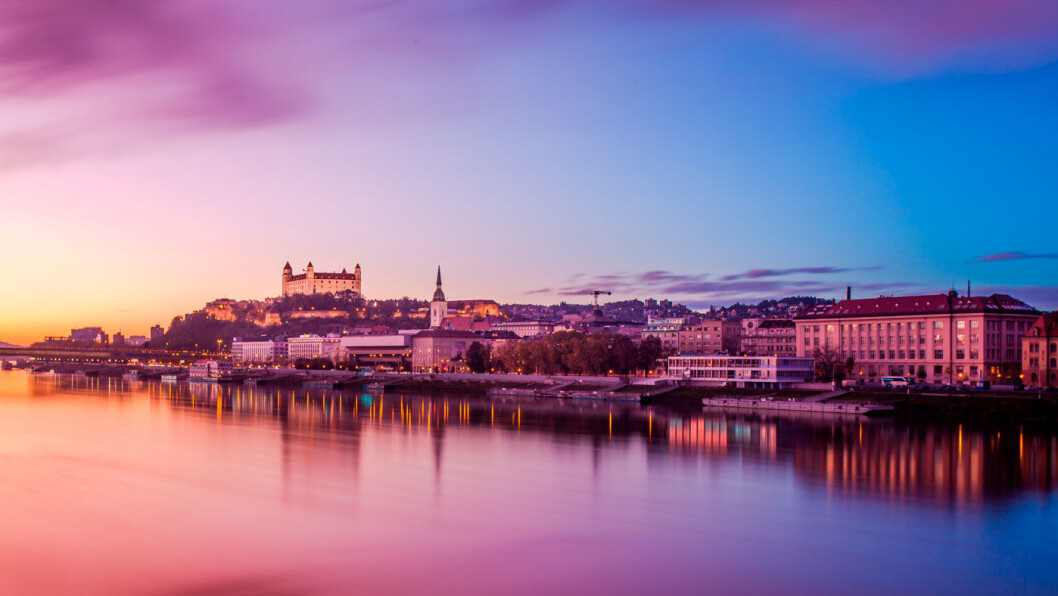 SLOVAKIAS HOVEDSTAD: Bratislava slott ligger på en høyde med utsikt over byen og Donau. SLOVAKIAS HOVEDSTAD: Bratislava slott ligger på en høyde med utsikt over byen og Donau.