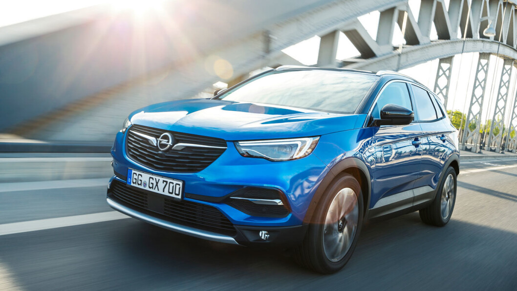 TRYGG I TRAFIKKEN: Opel Grandland X er en av tre biler som sikrer barnet best hvis bilen kolliderer. Foto: Opel TRYGG I TRAFIKKEN: Opel Grandland X er en av tre biler som sikrer barnet best hvis bilen kolliderer. Foto: Opel