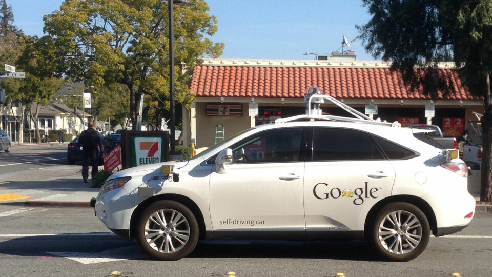 KJØRER SELV: En av Googles selvkjørende biler.