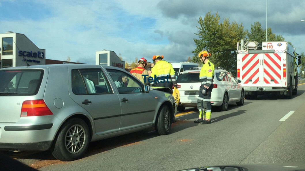 UTEN FORSIKRING: Har du ikke forsikring på bilen og krasjer, blir du ansvarlig for alle kostnadene. Nå går myndighetene til kamp mot over 130.000 eiere av kjøretøyer uten forsikring. Foto: Rune Korsvoll UTEN FORSIKRING: Har du ikke forsikring på bilen og krasjer, blir du ansvarlig for alle kostnadene. Nå går myndighetene til kamp mot over 130.000 eiere av kjøretøyer uten forsikring. Foto: Rune Korsvoll