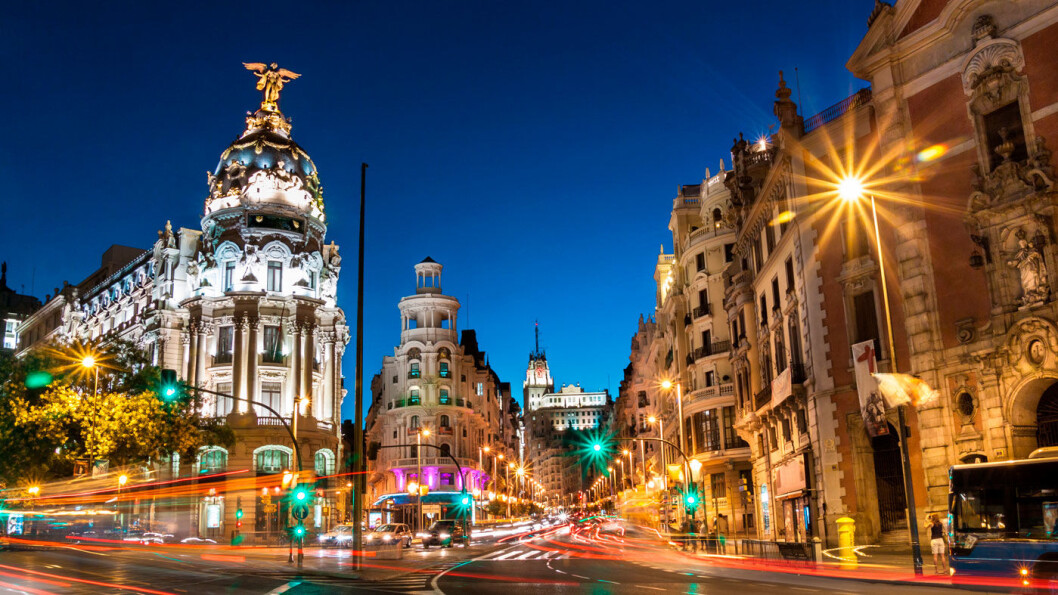 FLY TIL FEM STORBYER I EUROPA: Madrid frister med Prado-museet, flotte parker og et livlig folkeliv. Foto: Shutterstock FLY TIL FEM STORBYER I EUROPA: Madrid frister med Prado-museet, flotte parker og et livlig folkeliv. Foto: Shutterstock