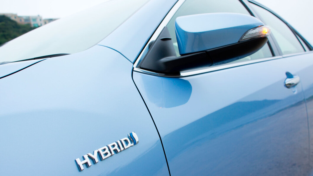 SALGSSUKSESS: Hybridbiler selger godt. Spørsmålet er om de har et liv i Norge med tanke på utslipp og avgifter. Foto: Shutterstock SALGSSUKSESS: Hybridbiler selger godt. Spørsmålet er om de har et liv i Norge med tanke på utslipp og avgifter. Foto: Shutterstock