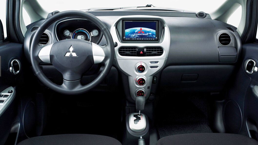 LETTKJØRT: Mitsubishi i-Miev har ikke den lengste rekkevidden, men er liten, kjapp og perfekt for bykjøring. LETTKJØRT: Mitsubishi i-Miev har ikke den lengste rekkevidden, men er liten, kjapp og perfekt for bykjøring.