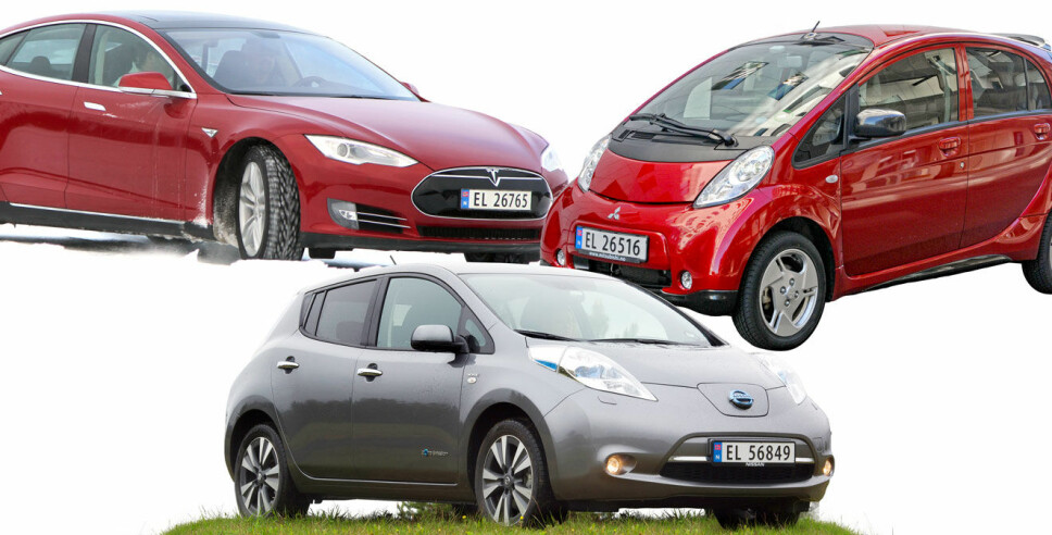 PIONÉRER: De kanskje tre viktigste elbilene i moderne tid: Tesla Model S, Nissan Leaf (foran) og Mitsubishi i-Miev.