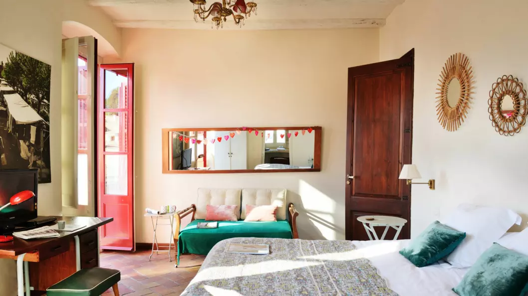 PERSONLIGHET: Alle de vakre rommene på Hotel Aiguaclara er innredet forskjellig.