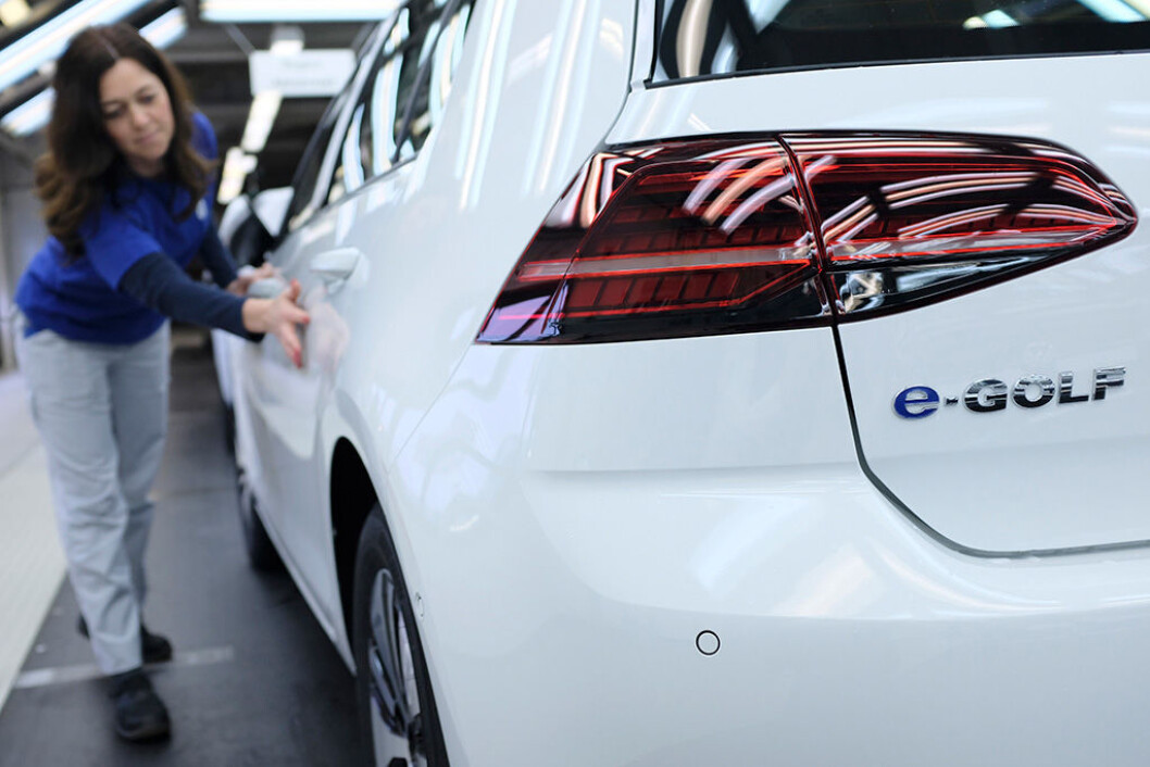 REKORDTALL: Volkswagen solgte omlag 10,7 millioner biler i 2017. e-Golf var en salgsvinner i Norge med 6600 solgte. Foto: Volkswagen REKORDTALL: Volkswagen solgte omlag 10,7 millioner biler i 2017. e-Golf var en salgsvinner i Norge med 6600 solgte. Foto: Volkswagen