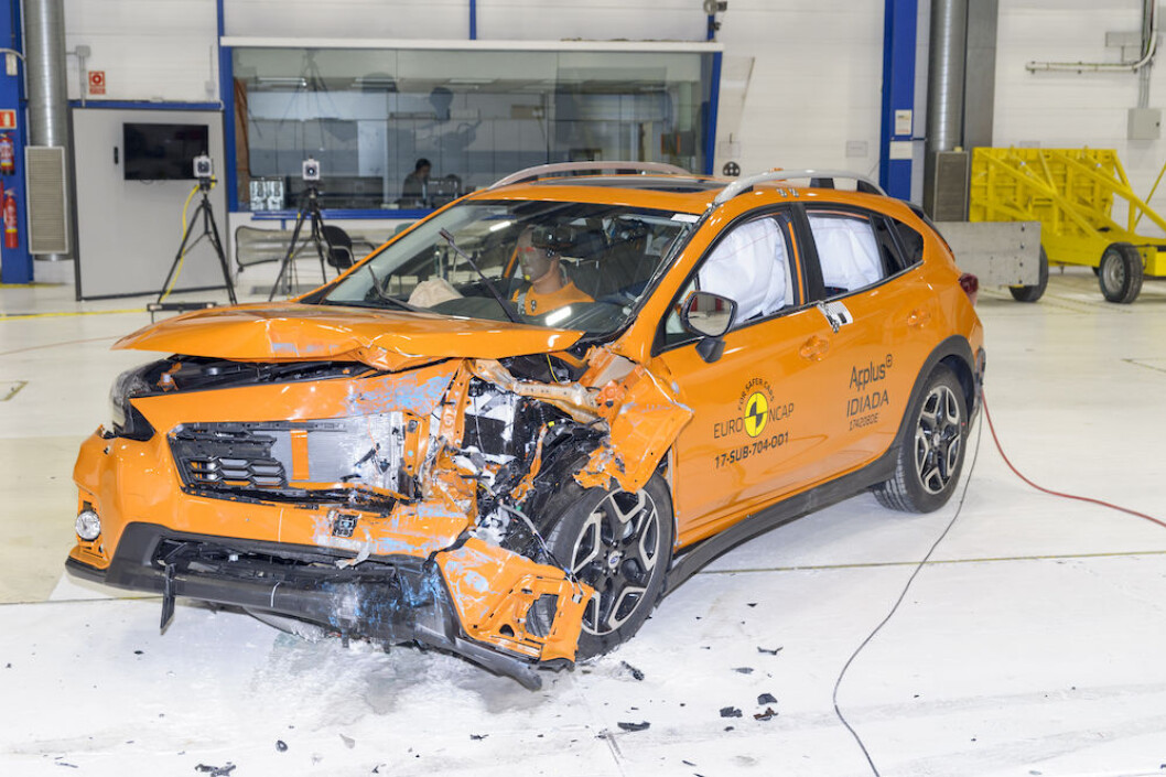 SIKKER: Nye Subaru XV kåres av EurNCAP til den sikreste bilen i klassen for små familiebiler.Fronten absorberer kollisjonskreftene, mens kupeen er inntakt. Foto: EuroNCAP SIKKER: Nye Subaru XV kåres av EurNCAP til den sikreste bilen i klassen for små familiebiler.Fronten absorberer kollisjonskreftene, mens kupeen er inntakt. Foto: EuroNCAP
