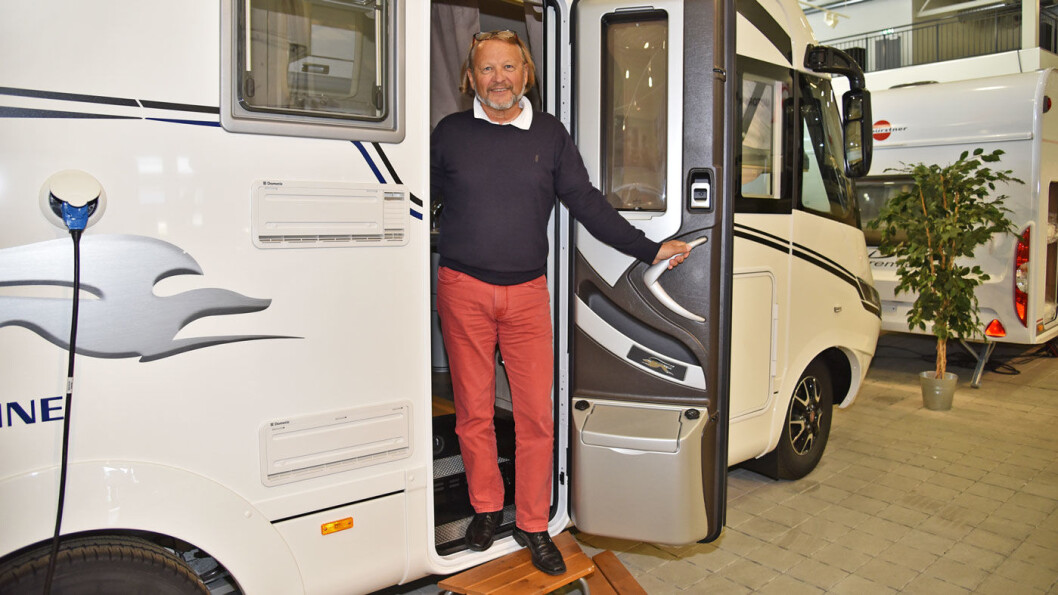 FORNØYD MED FJORÅRET: Geir Holm, generalsekretær i Norges Caravanbransjeforbund (NCB), registrerer et rekordhøyt salg av nye bobiler i Norge. FORNØYD MED FJORÅRET: Geir Holm, generalsekretær i Norges Caravanbransjeforbund (NCB), registrerer et rekordhøyt salg av nye bobiler i Norge.
