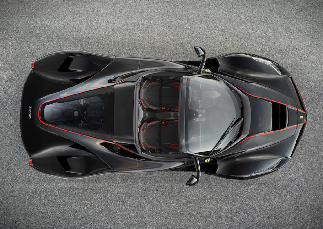 MÅ BYGGE ELEKTRISK: For å oppfylle strengere krav til utslipp, må også Ferrari bygge elbil. Ferrari-sjefen lover at den blir super, men avslører ikke mer om når den kommer eller hvordan den vil se ut. Foto: Ferrari MÅ BYGGE ELEKTRISK: For å oppfylle strengere krav til utslipp, må også Ferrari bygge elbil. Ferrari-sjefen lover at den blir super, men avslører ikke mer om når den kommer eller hvordan den vil se ut. Foto: Ferrari