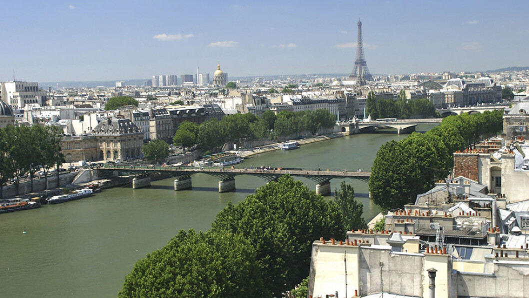 Et lektercruise er avslappet og intimt på en liten båt som følger tett på elvebredden. Cruiset starter i Paris og tar oss til Champagne. Et lektercruise er avslappet og intimt på en liten båt som følger tett på elvebredden. Cruiset starter i Paris og tar oss til Champagne.