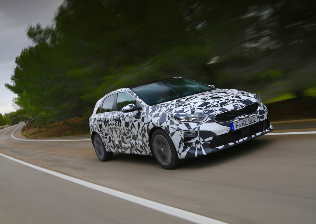 I KAMUFLASJE: Fra testkjøring med nye Kia Ceed. I KAMUFLASJE: Fra testkjøring med nye Kia Ceed.