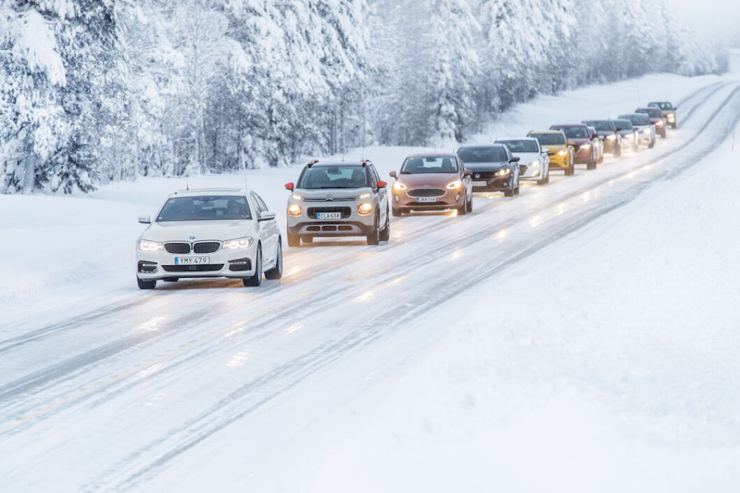 BARSK VINTER: Det er stor forskjell på hvor mye penger de forskjellige bilprodusentene bruker for å gjøre bilene best og sikrest mulig under barske vinterforhold. Og det er ikke alltid at de dyreste bilene er best. BARSK VINTER: Det er stor forskjell på hvor mye penger de forskjellige bilprodusentene bruker for å gjøre bilene best og sikrest mulig under barske vinterforhold. Og det er ikke alltid at de dyreste bilene er best.