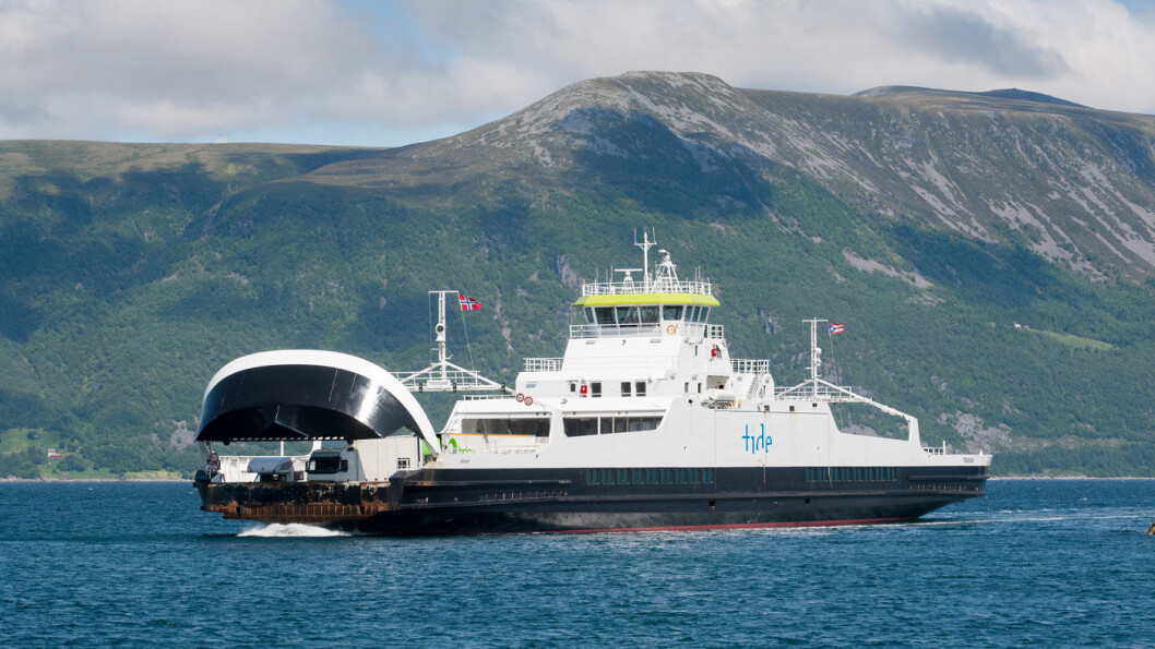 FULL PRIS: På sambandet Sulesund-Hareid må elbileiere fortsatt betale full pris. Foto: Samfoto FULL PRIS: På sambandet Sulesund-Hareid må elbileiere fortsatt betale full pris. Foto: Samfoto