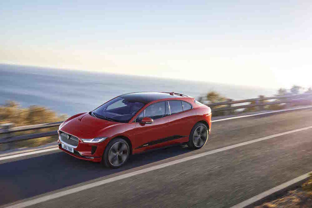 RIMELIG: Med en pris på 599.900 kroner, blir Jaguar I-Pace en tøff konkurrent til Tesla når den kommer i august. Foto: Jaguar RIMELIG: Med en pris på 599.900 kroner, blir Jaguar I-Pace en tøff konkurrent til Tesla når den kommer i august. Foto: Jaguar