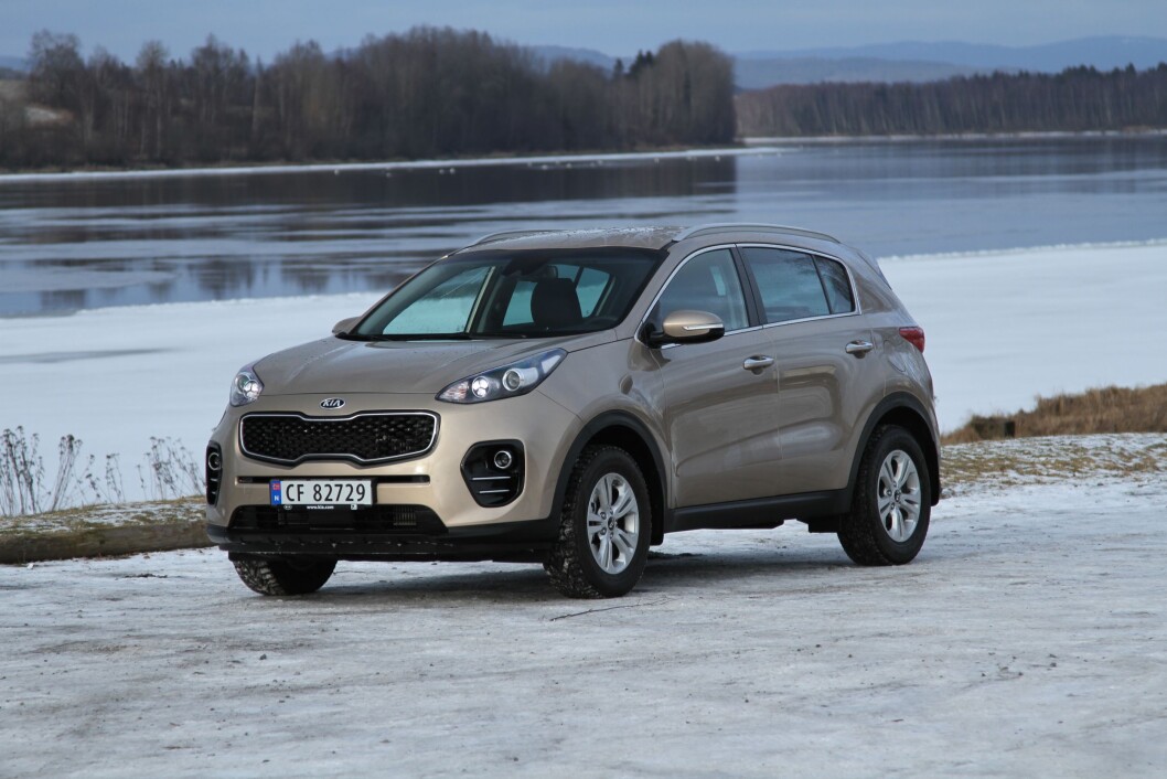 BARSKERE OG BEDRE: Utseendet på Sportage er blitt barskere, men det viktigste er nok at kjørekomforten er kraftig bedret. Foto: Rune Korsvoll BARSKERE OG BEDRE: Utseendet på Sportage er blitt barskere, men det viktigste er nok at kjørekomforten er kraftig bedret. Foto: Rune Korsvoll
