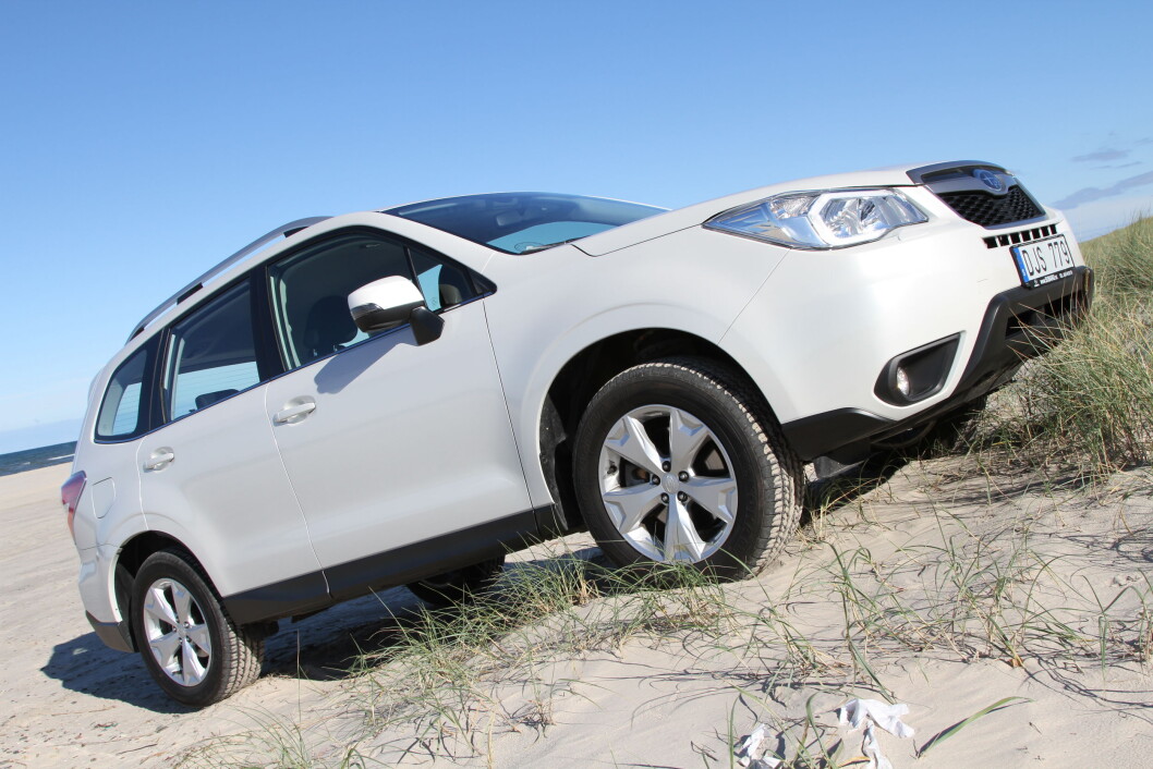 BARSKERE: Nye Subaru Forester har fått et barskere utseende og klarer barskere kjøreforhold enn de fleste. Foto: Rune Korsvoll BARSKERE: Nye Subaru Forester har fått et barskere utseende og klarer barskere kjøreforhold enn de fleste. Foto: Rune Korsvoll